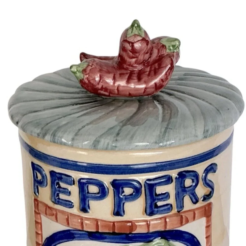 Vintage Pepper Canister Farmhouse Stoneware with Lid Multicolor 4 Cup 7 1/2” H